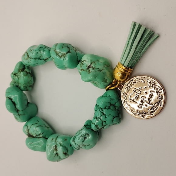 Handmade Green Turquoise Faith over Fear Bracelet - Picture 1 of 4